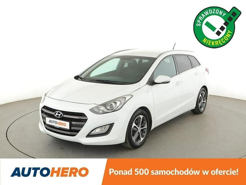 Biały Używany 2016 Hyundai i30 Kombi | 38 900 zł (Uczciwa cena) - Obraz 1/3