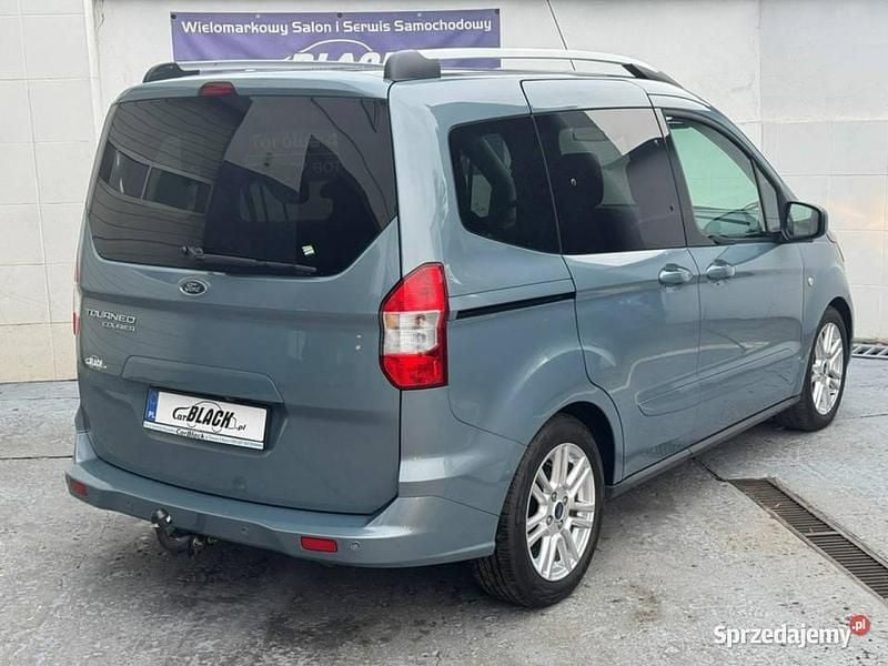 Używany Ford Tourneo Courier 100 KM (73 kW) 2021 Niebieski Minivan