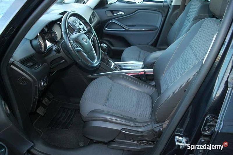 Używany Opel Zafira 136 KM (100 kW) 2014 Czarny Minivan