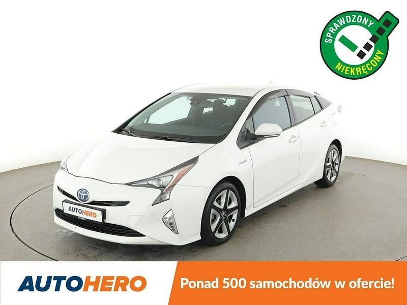 Biały Używany 2016 Toyota Prius Executive Hatchback | 57 500 zł (Uczciwa cena) - Obraz 1/3