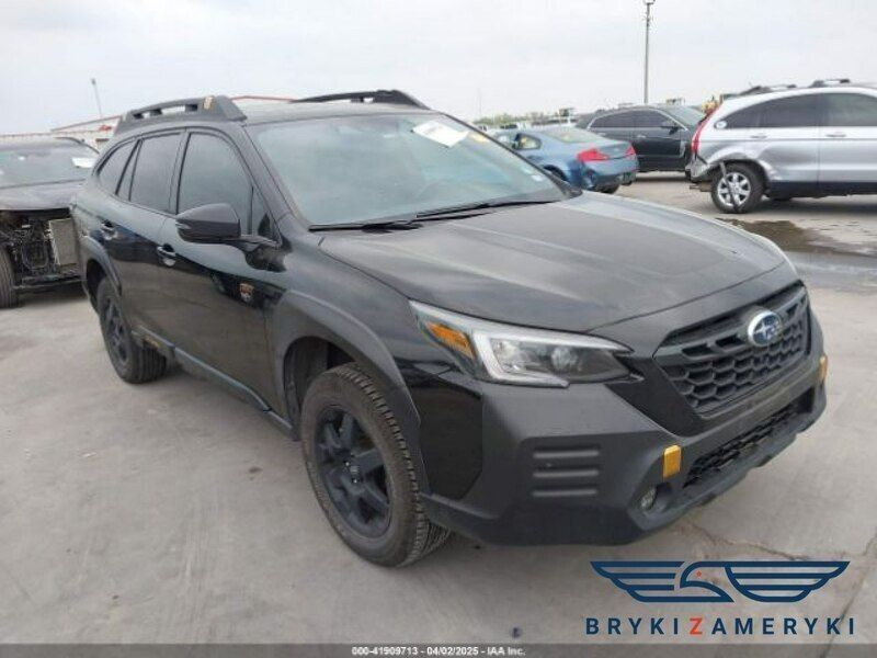 Czarny Używany 2023 Subaru Outback SUV | 76 400 zł - Obraz 1/1