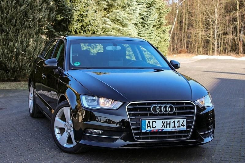 Używany Audi A3 Sportback 122 KM (89 kW) 2013 Czarny (metalik, perła) Hatchback