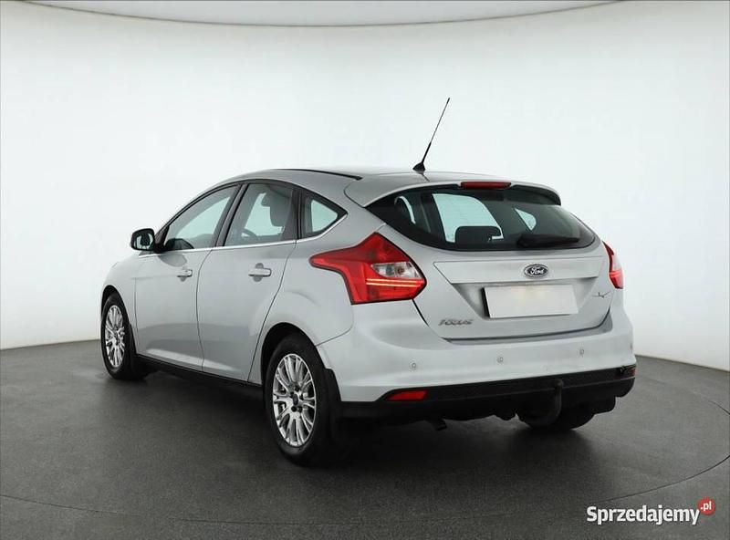 Używany Ford Focus 2012 Srebrny Hatchback