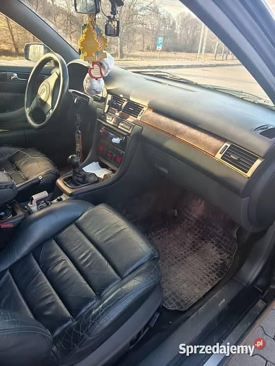 Używany Audi A6 1998 Granatowy Sedan/Limuzyna