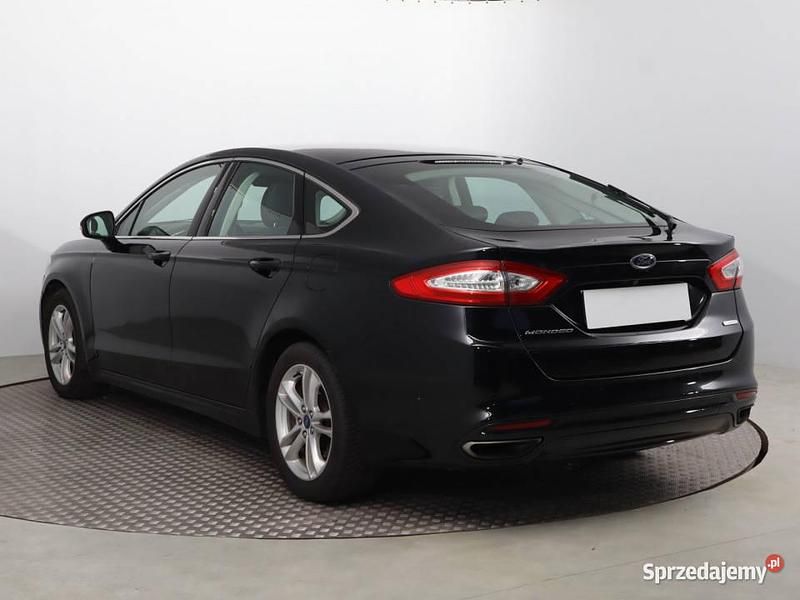 Używany Ford Mondeo 2016 Czarny Hatchback