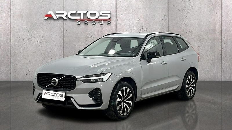 Szary Używany 2023 Volvo XC60 Plus SUV | 189 900 zł - Obraz 1/4