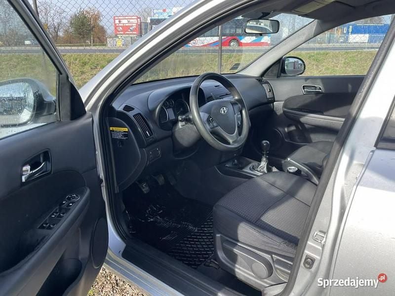 Srebrny Używany 2007 Hyundai i30 Hatchback | 4500 zł (Dobra cena) - Obraz 1/4