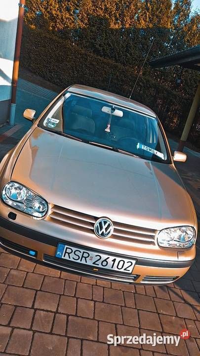 Używany VW Golf IV 2002 Złoty Hatchback
