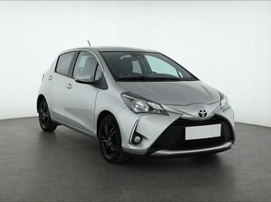 Srebrny Używany 2018 Toyota Yaris Hatchback | 39 999 zł (Dobra cena) - Obraz 1/4