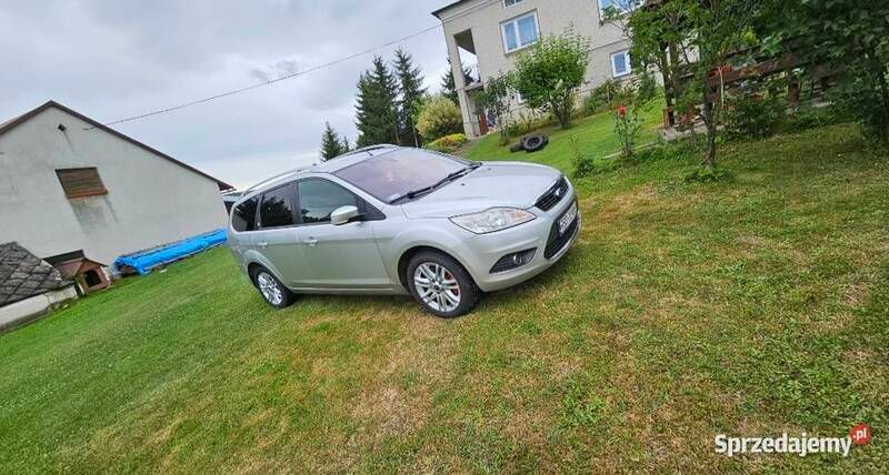 Srebrny Używany 2009 Ford Focus Ghia Sedan/Limuzyna | 14 500 zł (Dość drogi) - Obraz 1/4