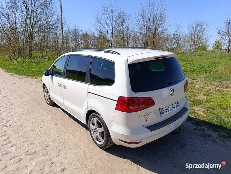 Biały Używany 2011 VW Sharan Minivan | 28 900 zł (Uczciwa cena) - Obraz 1/4