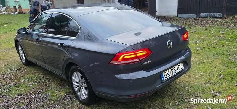 Używany VW Passat 2019 Grafitowy Sedan/Limuzyna