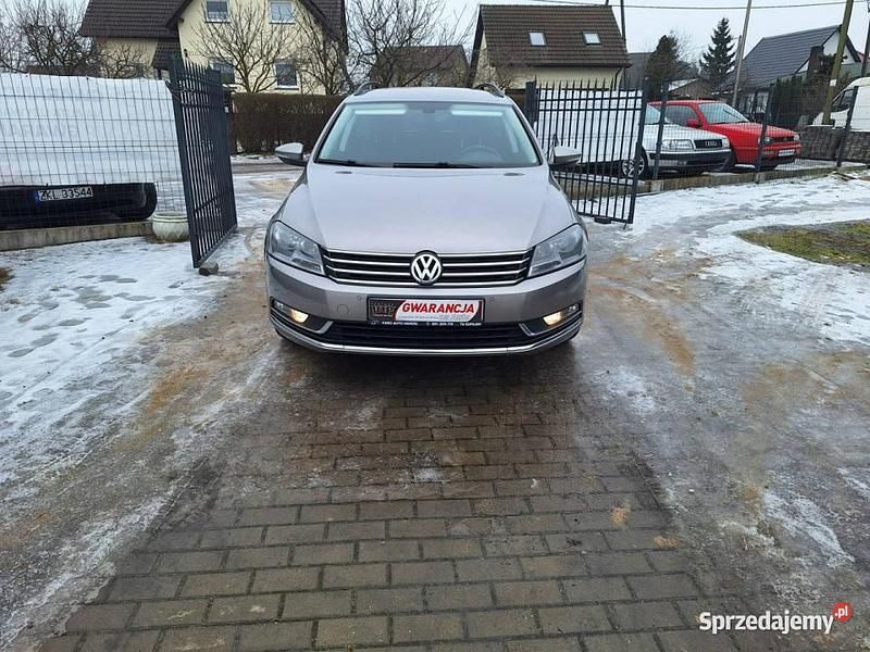 Używany VW Passat 122 KM (89 kW) 2013 Złoty Kombi