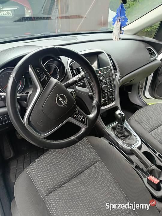 Używany Opel Astra 2015 Biały Hatchback
