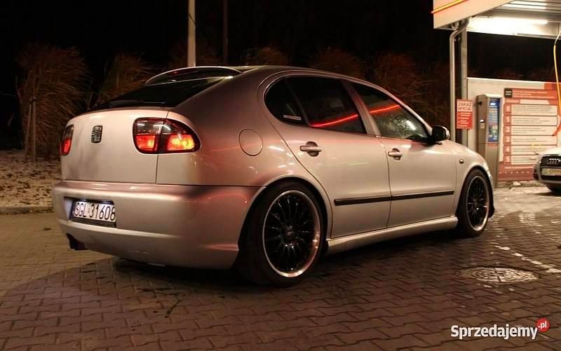 Srebrny Używany 2003 Seat Leon Hatchback | 15 500 zł - Obraz 1/4