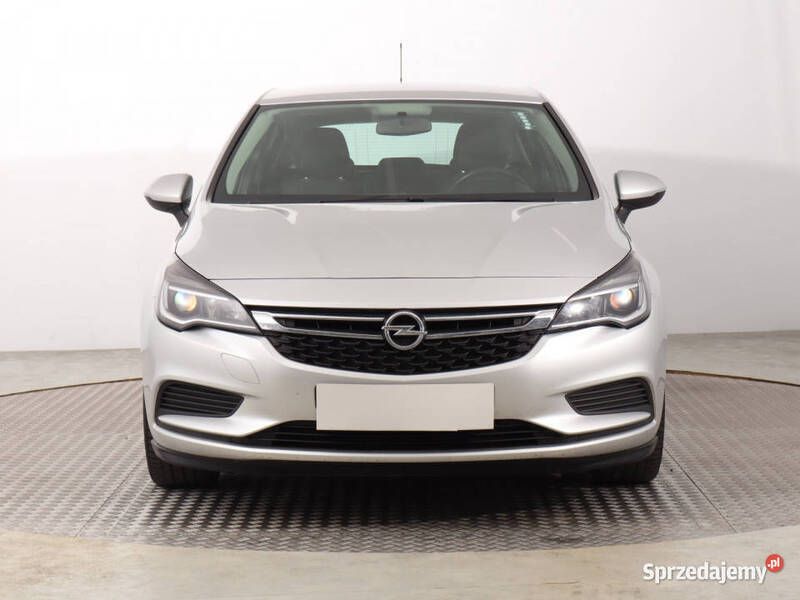 Srebrny Używany 2016 Opel Astra Hatchback | 34 999 zł (Uczciwa cena) - Obraz 1/4