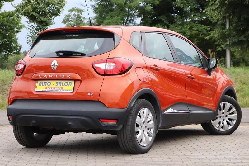 Używany Renault Captur 90 KM (66 kW) 2013 Złoty SUV