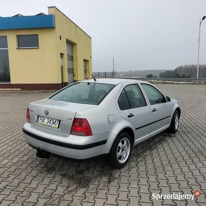 Używany VW Bora 1999 Srebrny Sedan/Limuzyna