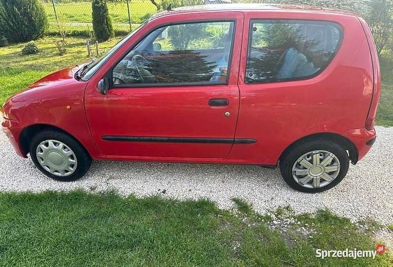 Czerwony Używany 2001 Fiat Seicento Hatchback | 2700 zł (Uczciwa cena) - Obraz 1/4