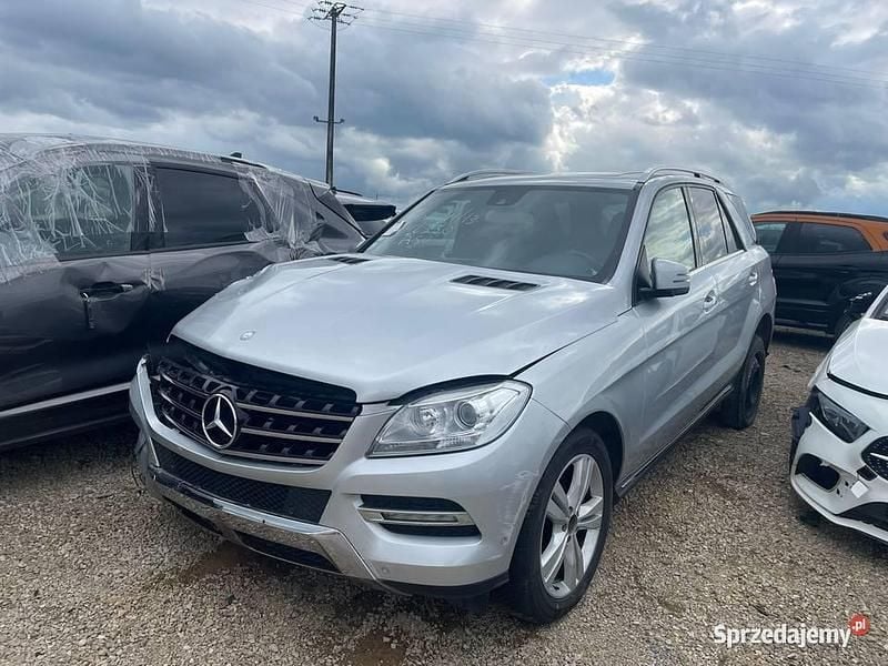 Szary Używany 2013 Mercedes ML350 SUV | 31 500 zł - Obraz 1/4