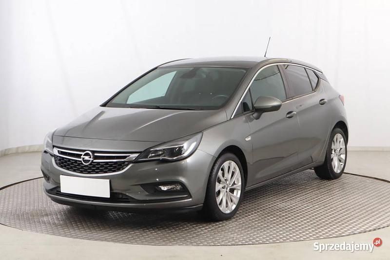 Używany Opel Astra 2017 Szary Hatchback