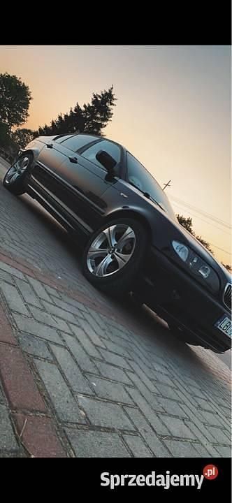Czarny Używany 2003 BMW 320 Sedan/Limuzyna | 11 900 zł (Drogi) - Obraz 1/4