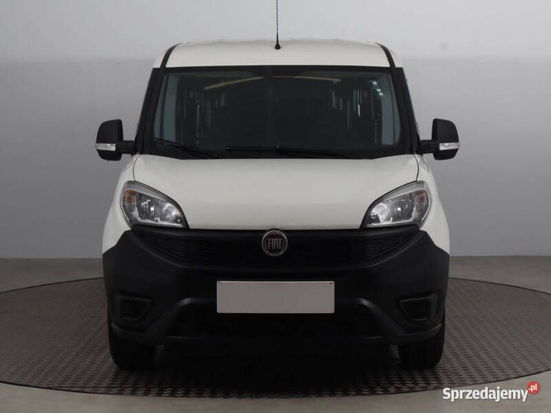 Biały Używany 2015 Fiat Doblò Minivan | 27 999 zł (Dobra cena) - Obraz 1/4