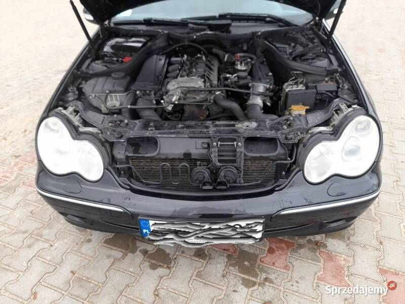 Używany Mercedes 220 2003