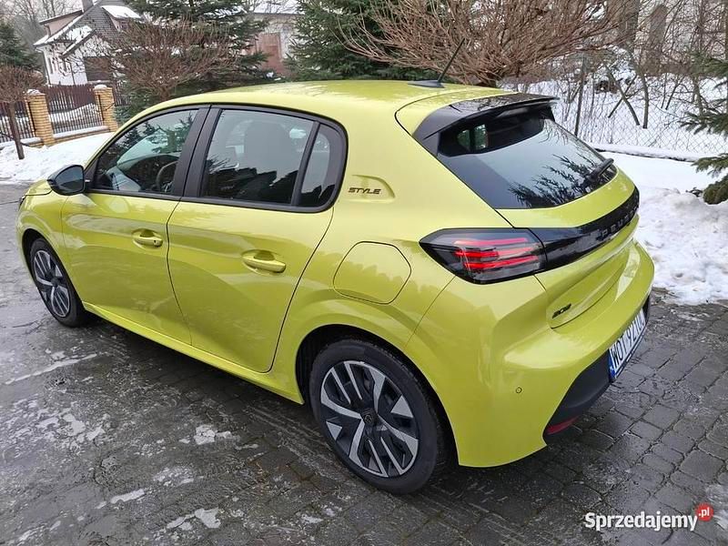 Używany 2024 Peugeot 208 Hatchback | 38 800 zł - Obraz 1/4