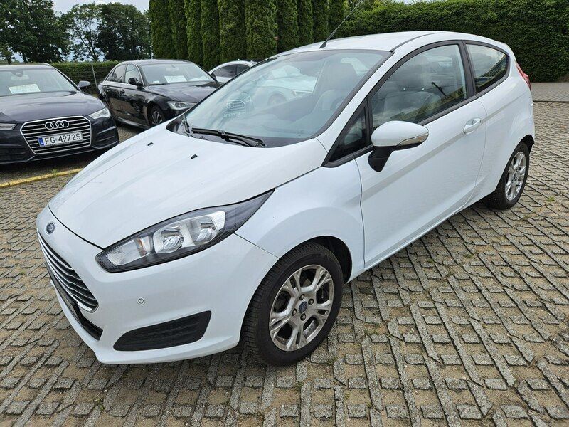 Biały Używany 2014 Ford Fiesta Hatchback | 23 900 zł (Dobra cena) - Obraz 1/4