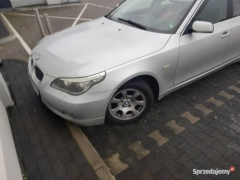 Srebrny Używany 2007 BMW 525 Sedan/Limuzyna | 16 900 zł - Obraz 1/4