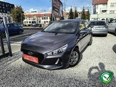 Używany Hyundai i30 100 KM (73 kW) 2017 Grafitowy Hatchback