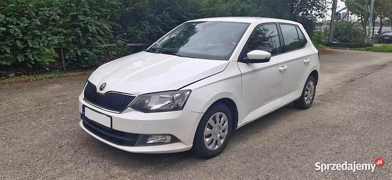 Biały Używany 2015 Skoda Fabia Hatchback | 12 500 zł (Dobra cena) - Obraz 1/4