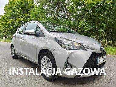 Srebrny Używany 2017 Toyota Yaris Hatchback | 29 900 zł - Obraz 1/4