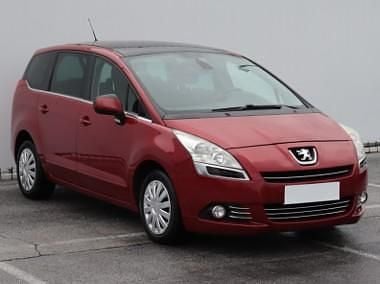 Używany Peugeot 5008 112 KM (82 kW) 2012 Czerwony Minivan