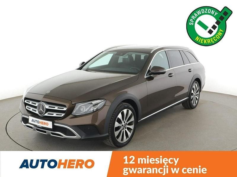 Brązowy Używany 2018 Mercedes E220 Kombi | 125 900 zł (Uczciwa cena) - Obraz 1/3