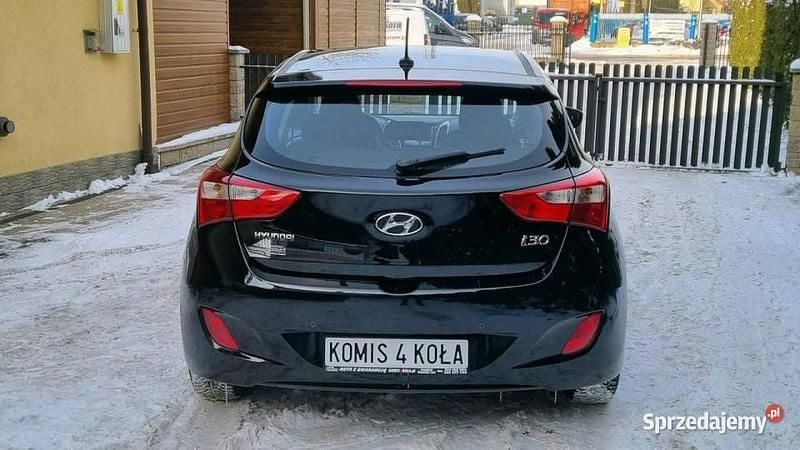 Używany Hyundai i30 110 KM (80 kW) 2016 Czarny (metalik) Hatchback