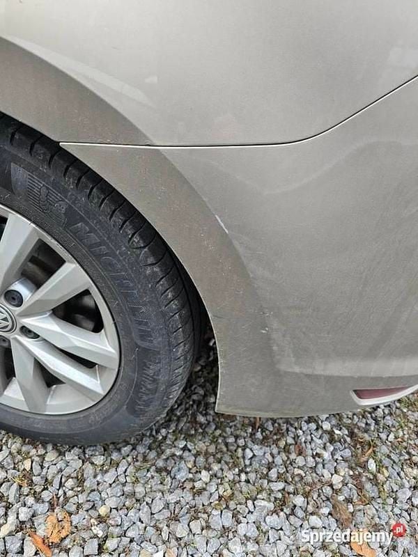 Używany VW Touran 2016 Złoty Minivan