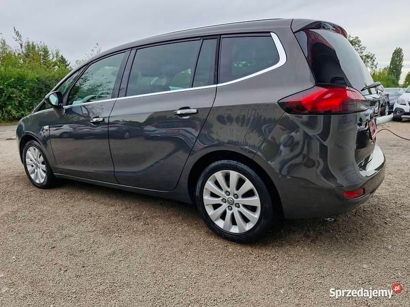 Szary Używany 2013 Opel Zafira Cosmo Minivan | 31 900 zł (Dobra cena) - Obraz 1/4