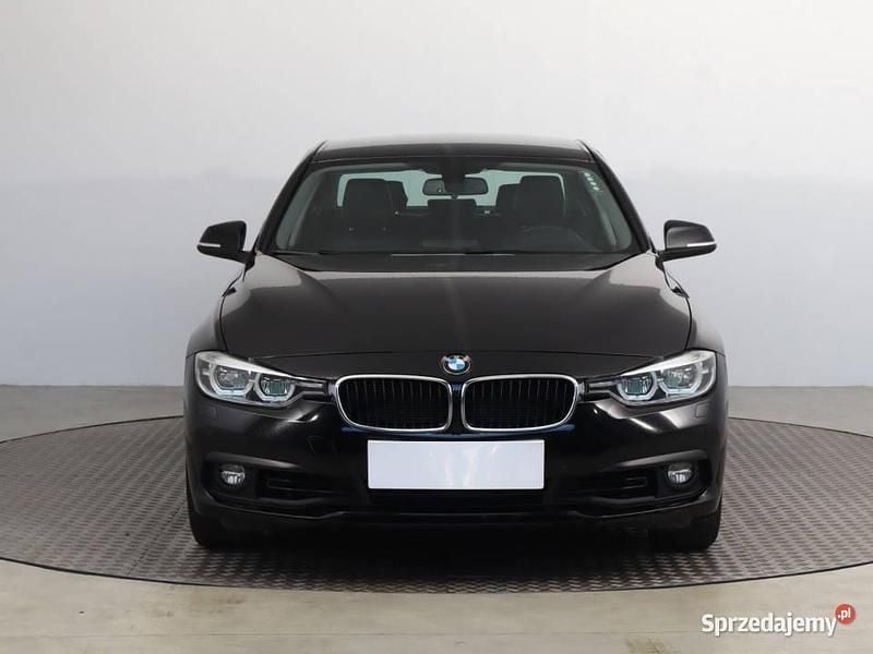 Czarny Używany 2018 BMW 318 Sedan/Limuzyna | 59 999 zł (Uczciwa cena) - Obraz 1/4