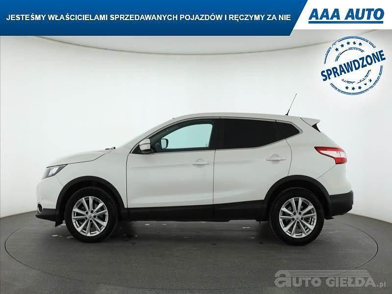 Używany Nissan Qashqai 2015 Biały SUV