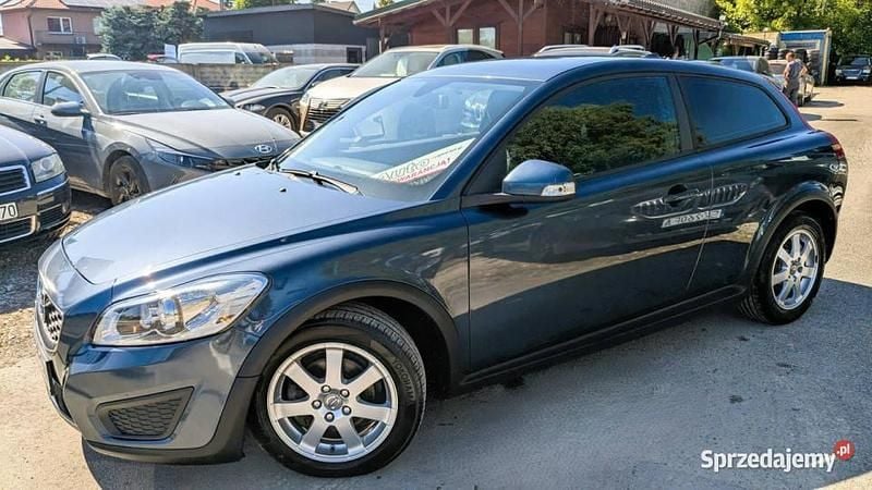 Szary (metalik) Używany 2011 Volvo C30 Hatchback | 18 900 zł (Uczciwa cena) - Obraz 1/4