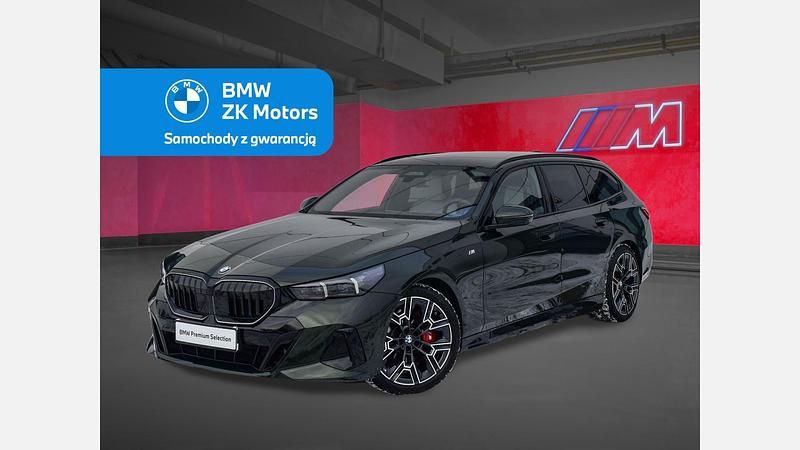 Używany BMW 540 Comfort Edition 286 KM (210 kW) 2025 Lakierowanie specjalne bmw individual Kombi