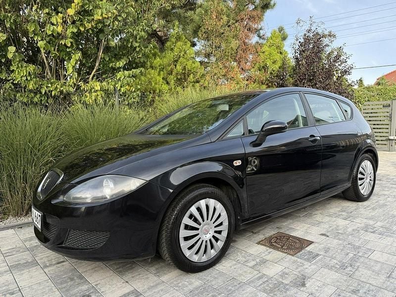 Używany Seat Leon 102 KM (75 kW) 2008 Czarny Sedan/Limuzyna