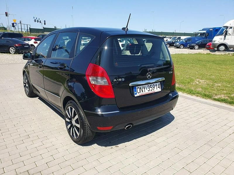 Używany Mercedes A180 Avantgarde 109 KM (80 kW) 2008 Czarny Hatchback
