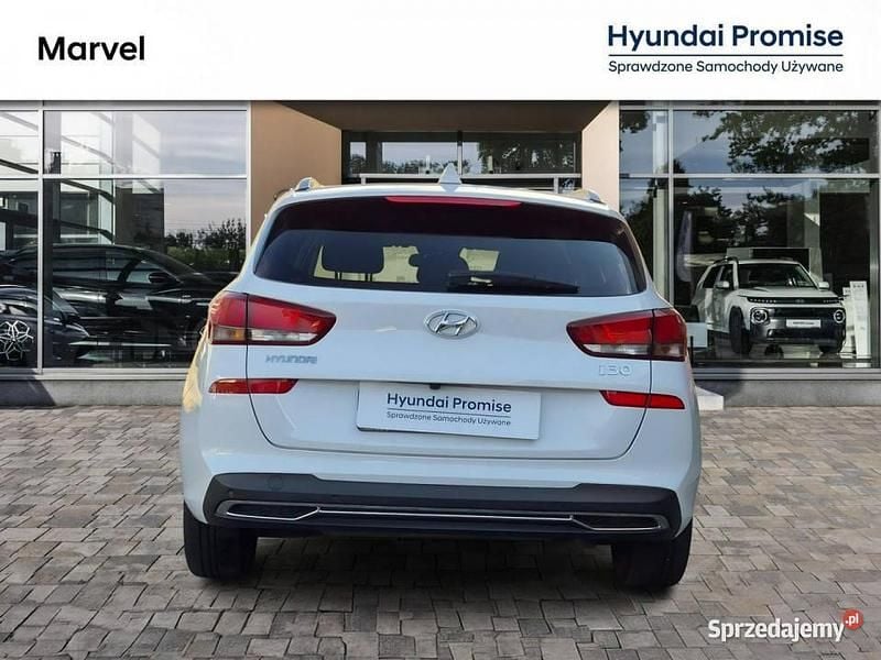 Używany Hyundai i30 120 KM (88 kW) 2024 Biały Kombi