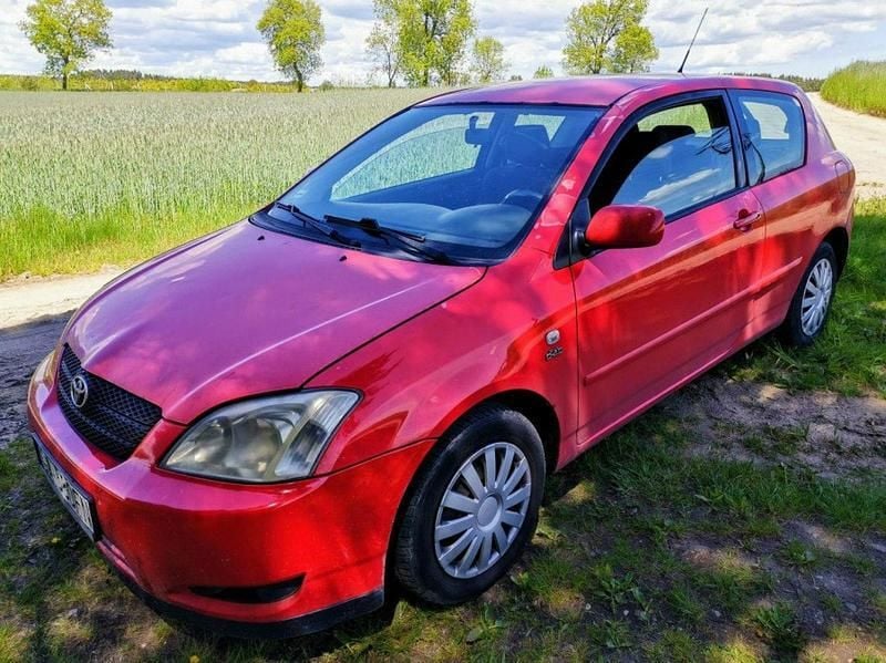 Czerwony Używany 2003 Toyota Corolla Hatchback | 3500 zł - Obraz 1/4