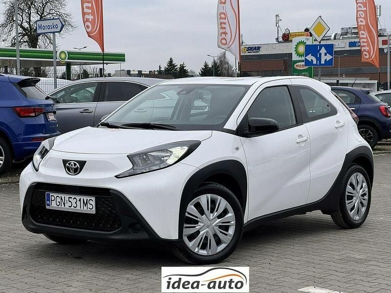 Biały Używany 2024 Toyota Aygo X SUV | 59 900 zł - Obraz 1/4
