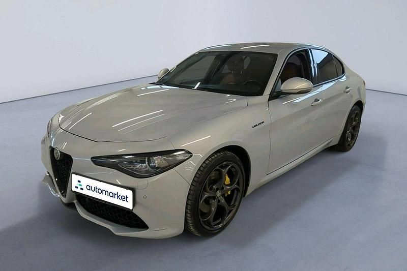 Szary (metalik) Używany 2019 Alfa Romeo Giulia Veloce Sedan/Limuzyna | 139 800 zł - Obraz 1/3