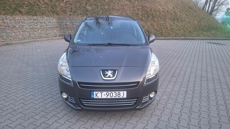 Szary Używany 2012 Peugeot 5008 Minivan | 20 900 zł (Super Cena) - Obraz 1/4